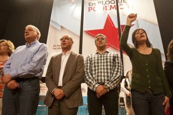 Vázquez, Jorquera, Aymerich y Pontón, en el acto del BNG en el Palacio de Congresos de Santiago. (Foto: VICENTE PERNÍA)