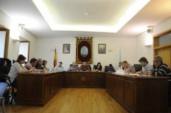 Sesión de pleno en el Concello de Ribadavia. (Foto: MARTIÑO PINAL)