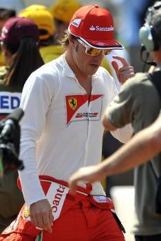 Alonso, ayer en Mónaco. (Foto: NICOLAS BOUVY)