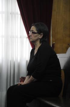 La acusada, María de las Cruces Rodríguez, ayer en la Audiencia. (Foto: MARTIÑO PINAL)