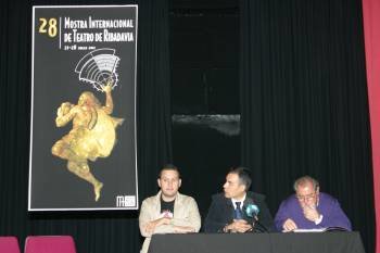 Roberto Pascual, Marcos Blanco y José Prieto, presentando el cartel y programación de la Mostra. (Foto: JOSÉ PAZ)