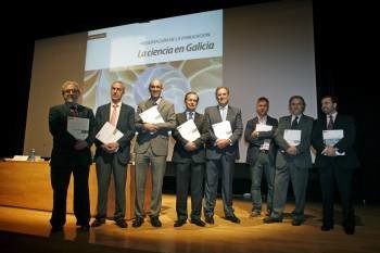 Presentación ayer de la publicación 'La Ciencia en Galicia'. (Foto: CABALAR)