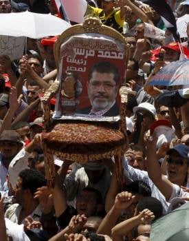 Seguidores islamistas, en Tahrir. (Foto: AMEL PAIN)