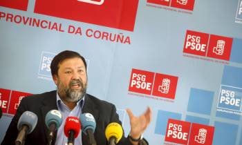 Francisco Caamaño, durante la rueda de prensa que ofreció en A Coruña. (Foto: CABALAR)