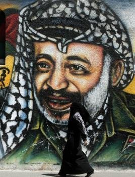Israel tachó hoy de 'ridículas' las alegaciones de que el histórico líder palestino Yaser Arafat murió envenenado con polonio 210 (Foto: Archivo EFE)