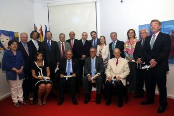 Foto de familia de los homenajeados en la Casa de Galicia en Madrid.  (Foto: BAFFYPRESS)