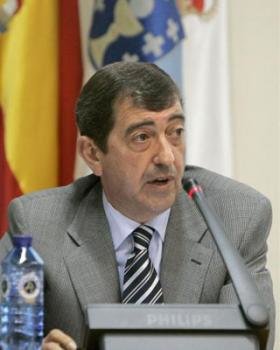 Benigno López dimitió como Valedor do Pobo el pasado mes de mayo (Foto: Archivo EFE)