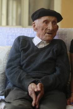 El abuelo Quico de 111 años. (Foto: JESÚS F. SALVADORES)