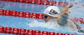  La nadadora española Mireia Belmonte compite en una de las mangas correspondientes a la prueba femenina de 400m estilos (Foto: EFE)