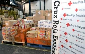 Cruz Roja reparte paquetes de higiene familiar por emergencia social en Lugo (Foto: Archivo EFE)