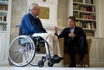 Schäuble y Geithner, durante el encuentro que mantuvieron en la isla de Sylt. (Foto: DANIEL REINHARDT)