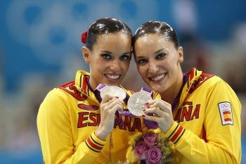 Fuentes y Carbonell, con las medallas de plata.