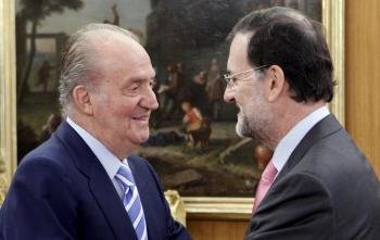 El presidente del Gobierno, Mariano Rajoy, viajará mañana a Palma de Mallorca para mantener el habitual despacho veraniego con el Rey