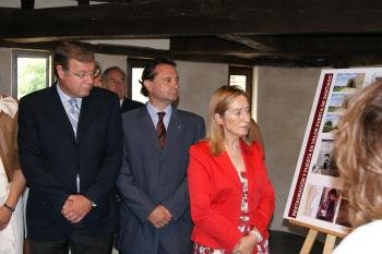 La ministra de Fomento, Ana Pastor, durante su visita a Segovia.