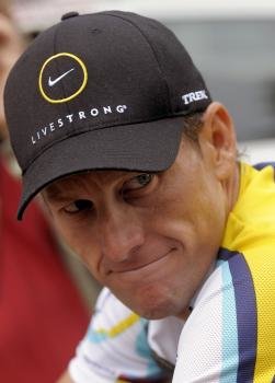 El corredor estadounidense del equipo Then Astana Lance Armstrong 