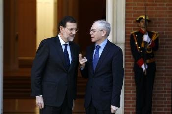 El jefe del Ejecutivo, Mariano Rajoy, retomará la semana próxima su agenda internacional recibiendo en Madrid al presidente del Consejo Europeo, Herman van Rompuy