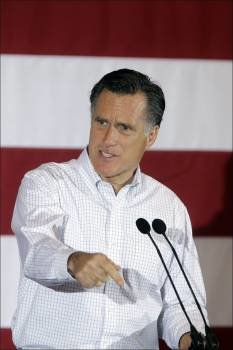 Romney y Obama, que se enfrentarán en las elecciones de noviembre, en dos actos ante sus simpatizantes.