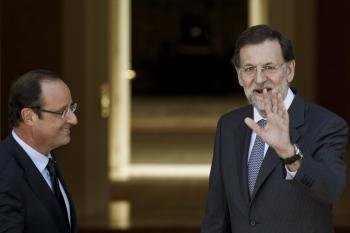 Rajoy recibe a Hollande en la Moncloa para analizar la crisis de la eurozona