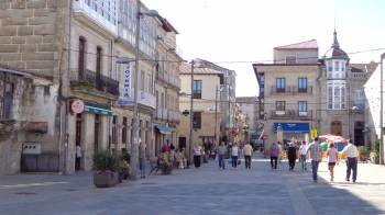 La Praza de García Barbón, en la que confluyen tres calles peatonales. (Foto: A. R,)