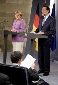 Angela Merkel y Mariano Rajoy comparecen tras la reunión que mantuvieron en Moncloa. (Foto: A. DÍAZ)