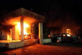 Ataque al consulado de EE.UU. en Bengasi (Libia), en el que falleció el embajador, Chris Stevens. (Foto: M. EL-SHRIDI)