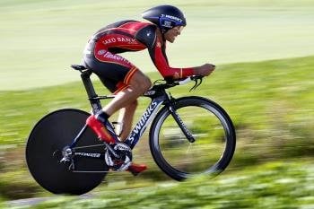 El español Alberto Contador, durante la contrarreloj masculina de los Mundiales de Ciclismo en Valkenburg (Foto: EFE)