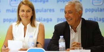 La secretaria general del PP y presidenta de Castilla-La Mancha, María Dolores de Cospedal, y el vicesecretario de Política Autonómica del PP, Javier Arenas