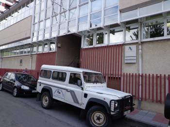 Edificio donde tiene sus instalaciones la Administración de la Agencia Tributaria de O Barco. (Foto: J.C.)