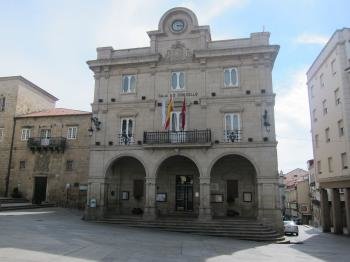  Fachada del Ayuntamiento de Ourense.