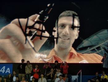 Djokovic estampa la firma del vencedor.