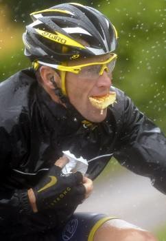 Armstrong, durante la etapa número 13 del Tour de Francia del año 2009. (Foto: NICOLAS BOUVY)
