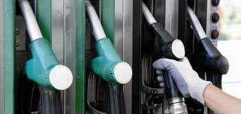 Los precios de la gasolina y del gasóleo se encuentran ya en muchas gasolineras de España por encima del máximo histórico 