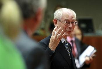  El presidente del Consejo Europeo, Herman Van Rompuy, asiste a la segunda jornada de la cumbre europea en la sede del Consejo Europeo en Bruselas