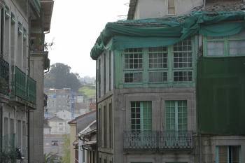 Edificios residenciales en el casco histórico de la ciudad, en este caso en estado de rehabilitación. (Foto: FOTOS: JOSÉ PAZ)
