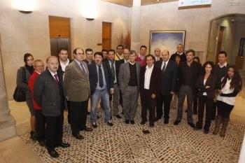 Empresarios ourensanos y mexicanos, en la recepción realizada ayer en la sede de la CEO.  (Foto: Xesús Fariñas)