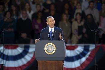 El presidente estadounidense, Barack Obama, se dirige a sus seguidores en su discurso de victoria