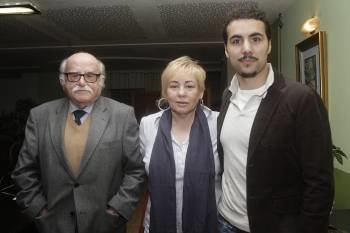 Julio Rivera, María García y André Arzúa. (Foto: MIGUEL ÁNGEL)