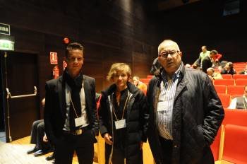 Roberto Abad, Regina Seixas y Alfonso Vilachá, ayer en el Auditorio de Ourense. (Foto: MARTIÑO PINAL)