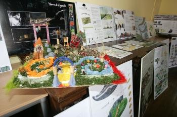 Algunas de las maquetas que participan en la cuarta edición del festival, en el salón de O Portelo.