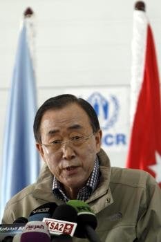 El secretario general de la ONU ofrece una rueda de prensa en el campo de refugiados sirios de Zattari en Mafraq (Jordania)