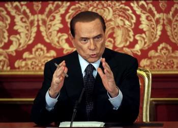 Berlusconi, en un acto público el pasado octubre. (Foto: STEFANO PORTA)