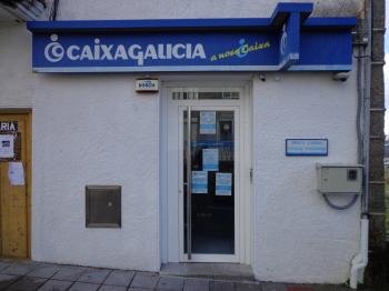 Sucursal de Novagalicia Banco, en Celeiros (Chandrexa).