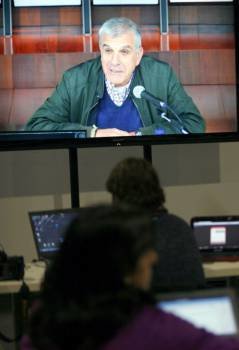 José Pose Vaquero, en un monitor de la sala de vistas. (Foto: KIKO DELGADO)
