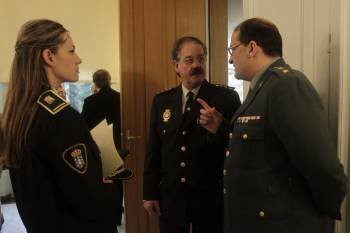 María Barrera, jefa de la Policía Local, el comisario Ángel Barrera y el teniente Manuel Novo Colldefors. (Foto: MIGUEL ÁNGEL)