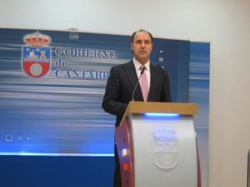 El presidente regional, Ignacio Diego, anuncia que Cantabria se acogerá al Fondo de Liquidez Autonómico