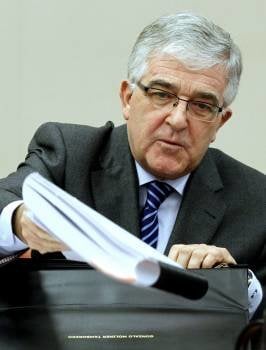 El presidente del CGPJ, Gonzalo Moliner, durante su comparecencia para presentar la memoria de 2011.  (Foto: J.J. GUILLÉN)