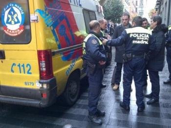 La Policía Municipal de Madrid ha detenido a un hombre por presuntamente asestar a otro varón, de unos 50 años