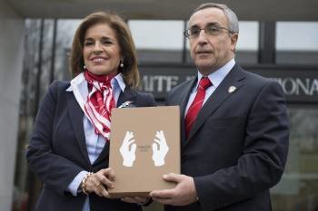 El presidente del COE, Alejandro Blanco, y la alcaldesa de Madrid, Ana Botella, el martes en Lausana.