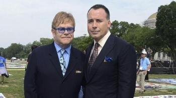 Elton John y David Furnish (Foto: EFE)