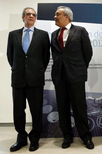 César Alierta y Víctor Calvo Sotelo durante la presentación del informe. (Foto: J. HIDALGO)